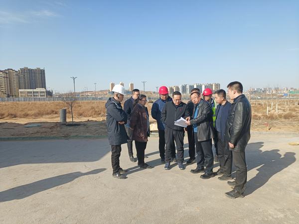 榆林市政協(xié)副主席、市發(fā)改委主任楊揚一行蒞臨科創(chuàng)新城同慧運動公園項目調(diào)研指導工作