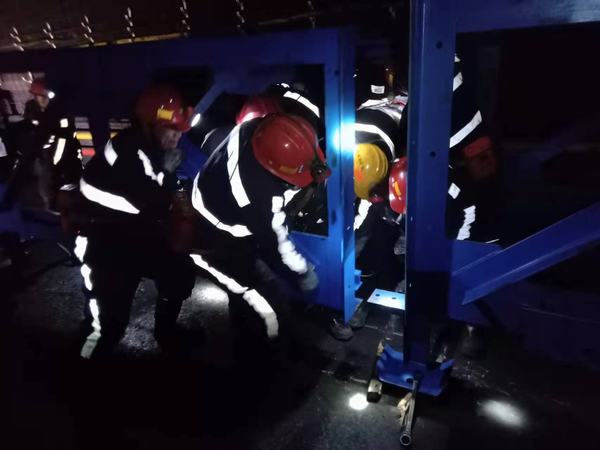 陜煤建設(shè)韓城分公司安裝三項目部攻守兼?zhèn)浯蝽懝こ獭暗谝徽獭?></div>
                                <div   id=