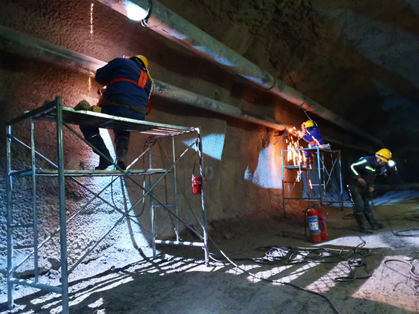 陜煤建設(shè)機電安裝公司酒鋼項目部：管道安裝“跑”出加速度