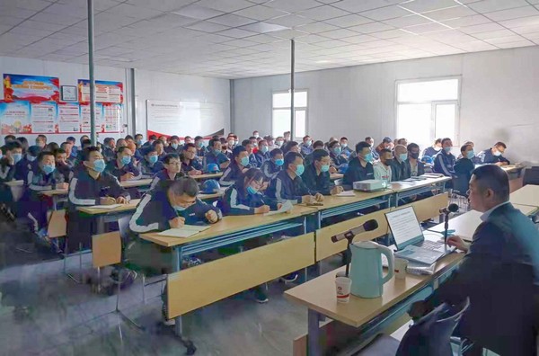 陜煤建設(shè)洗選煤運營公司深入開展全員安全生產(chǎn)“大學(xué)習(xí)、大培訓(xùn)”