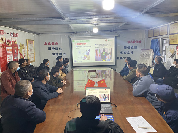 陜煤建設(shè)澄合分公司第三安裝隊(duì)三項(xiàng)舉措為安全生產(chǎn)保駕護(hù)航