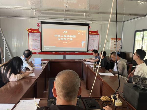 陜煤建設(shè)渭南分公司第五項(xiàng)目部兩項(xiàng)舉措強(qiáng)化安全管理，加強(qiáng)安全生產(chǎn)再升級(jí)