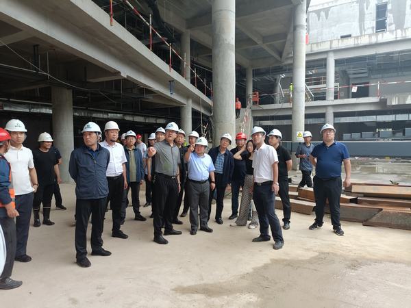 榆林城投集團(tuán)黨委書(shū)記、董事長(zhǎng)、總經(jīng)理郝君一行深入陜煤建設(shè)榆林公司施工項(xiàng)目檢查指導(dǎo)工作