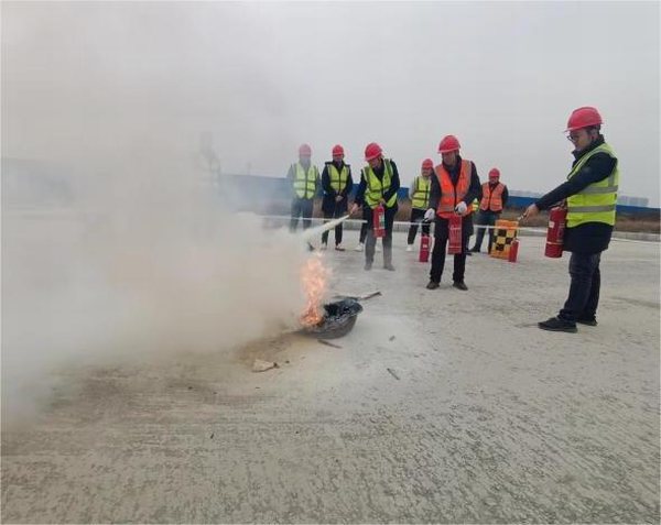 防患于未“燃”，陜煤建設(shè)路橋分公司基層項(xiàng)目開(kāi)展冬季消防培訓(xùn)演練活動(dòng)