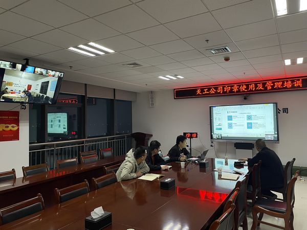 人人上講臺  個個當(dāng)“專家”