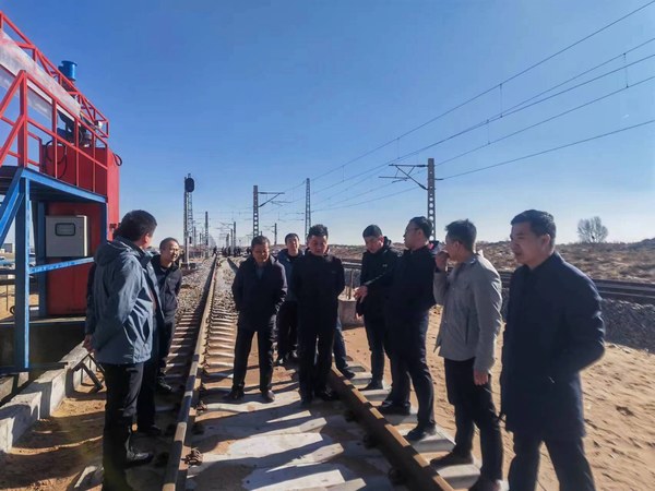 陜煤建設(shè)路橋分公司靖神鐵路孟紅聯(lián)絡(luò)線(xiàn)孟家灣至高家伙場(chǎng)段順利通過(guò)初步驗(yàn)收