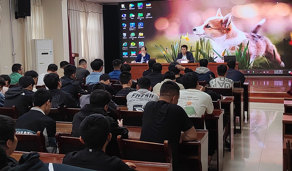 陜煤建設(shè)集團(tuán)人力資源部赴蒲白技工學(xué)校 就技能工人崗位招聘進(jìn)行宣講