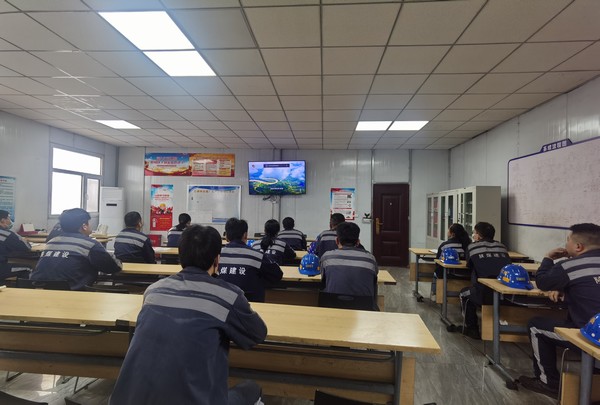 陜煤建設(shè)洗選煤運營公司紅柳林洗煤廠項目部： 深化“三字”方針  扣緊安全建設(shè)