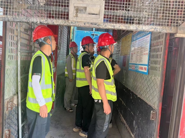 陜煤建設(shè)銅煤公司第九項(xiàng)目部以“安全生產(chǎn)月”活動(dòng)為契機(jī)，全面提升項(xiàng)目安全管理水平