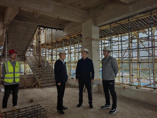 陜煤建設(shè)綠宇公司：情暖雙節(jié)，你守“一線” 我送“溫暖”