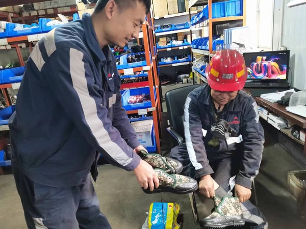 陜煤建設洗選煤運營公司檸條塔運營項目部：開展“關愛員工從‘心’出發(fā)送溫暖”活動