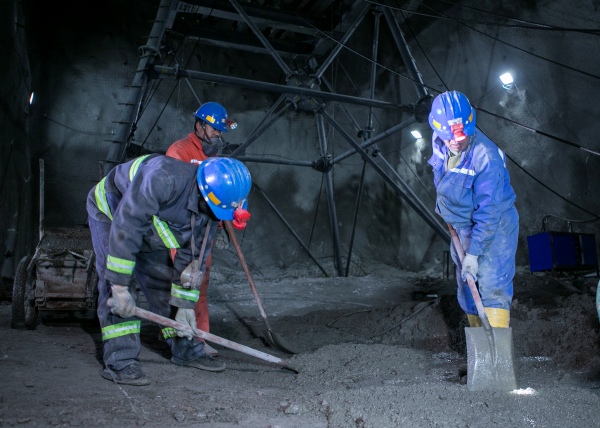 陜煤建設礦建三公司：“菜單式”交接班，讓安全管理“無縫銜接”