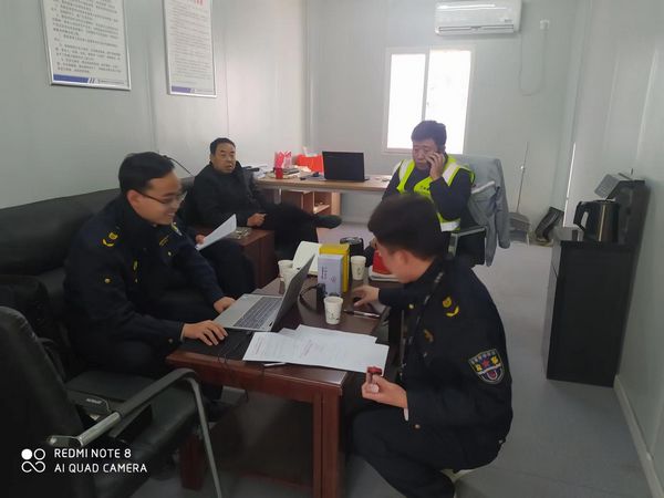 神木市人力資源和社會保障局勞動保障監(jiān)察大隊(duì)來陜煤建設(shè)天工公司土建四部檢查指導(dǎo)工作