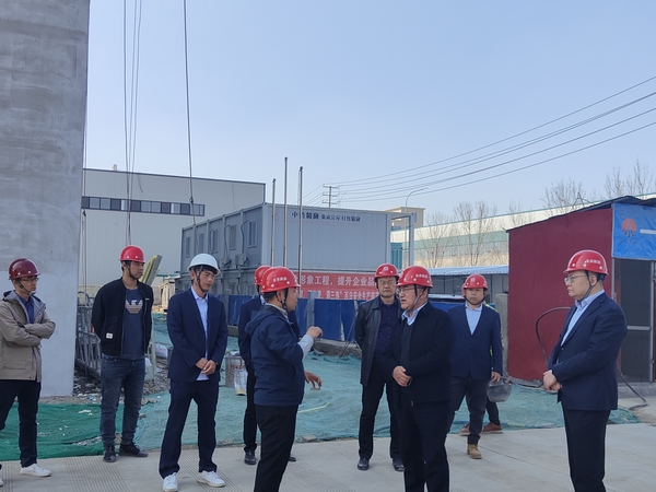 陜建機公司董事長楊宏軍一行蒞臨陜煤建設(shè)渭南分公司承建的河北龐源項目檢查指導(dǎo)