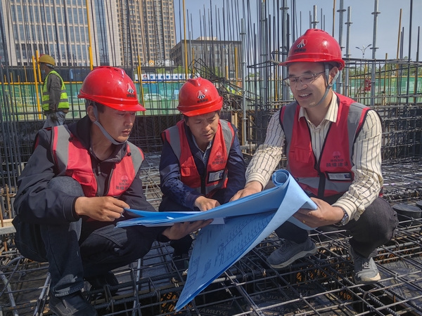 陜煤建設(shè)榆林公司榆溪圣境項(xiàng)目部：堅(jiān)守現(xiàn)場，做質(zhì)量的捍衛(wèi)者