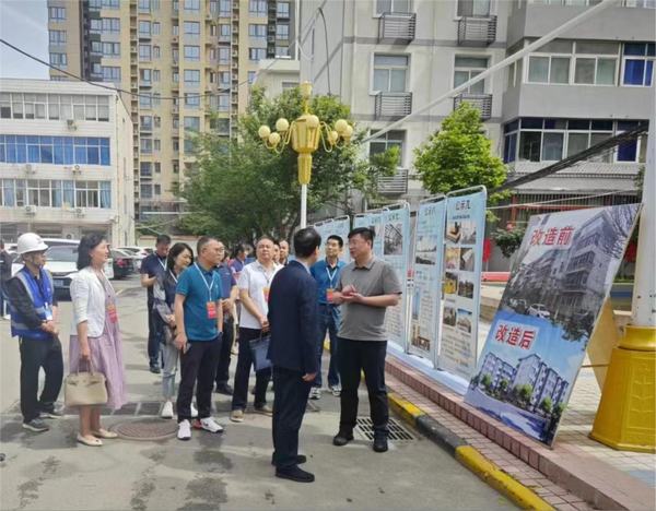 西安市新城區(qū)人大代表、政協(xié)委員蒞臨陜煤建設(shè)新城公司干休所項目進行調(diào)研