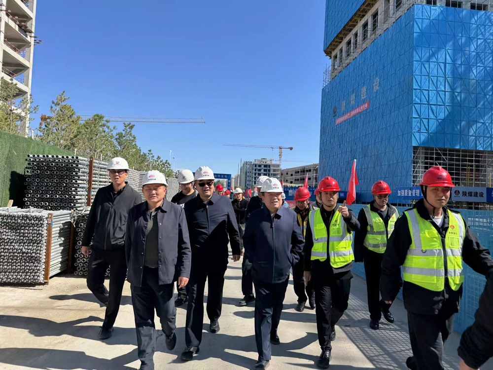 鄂爾多斯市泰寶投資有限公司董事長董建榮深入陜煤建設(shè)銅煤公司第七項目部檢查指導工作
