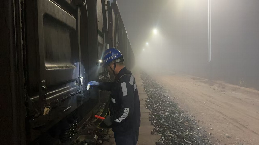 陜煤建設(shè)洗選煤運(yùn)營公司榆陽運(yùn)營項目部：大霧中的安全衛(wèi)士