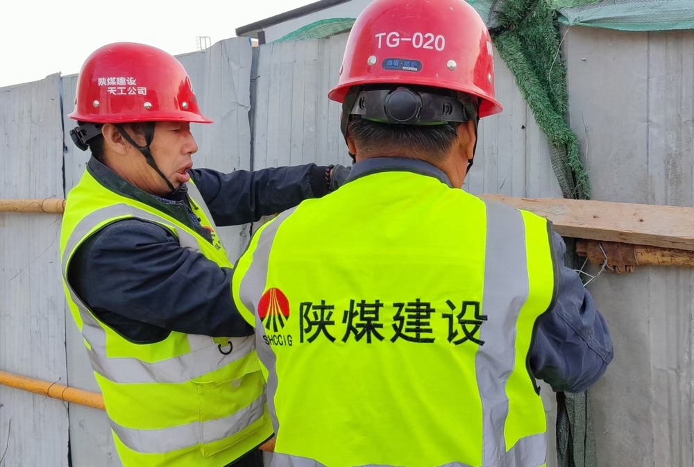 北極塬上筑堡壘，抗風護安顯擔當