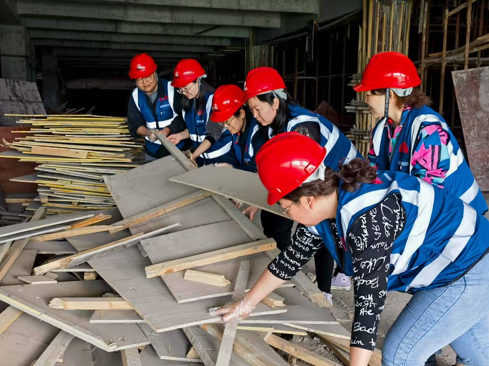 黨建引領(lǐng)聚合力  黨團聯(lián)動促節(jié)能