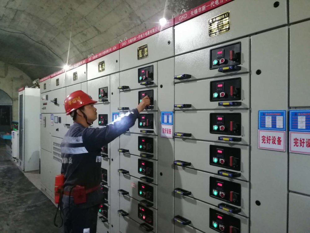 陜煤建設渭南分公司第一安裝項目部：你戰(zhàn)高溫，我送清涼，這個夏天不服“暑”