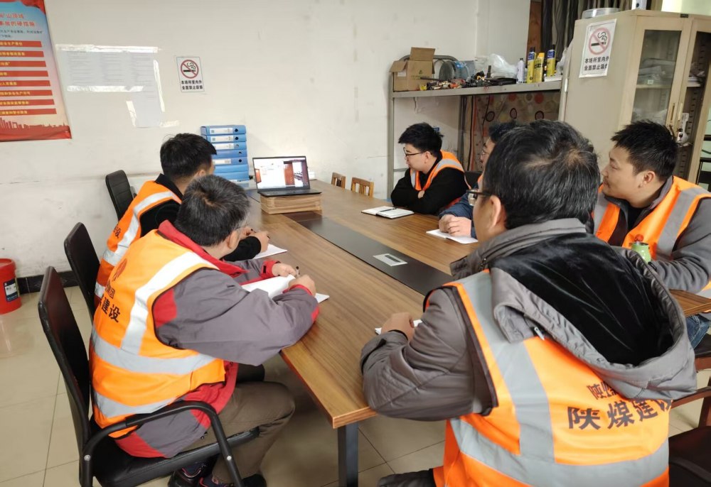 陜煤建設(shè)韓城分公司安裝四項目部：“四輪驅(qū)動” 守牢元旦施工安全關(guān)