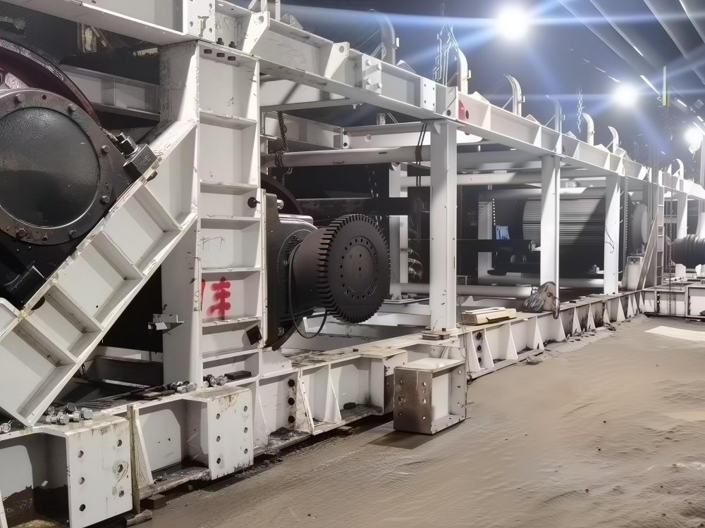 陜煤建設機電安裝公司小保當項目部順利完成帶式輸送機關鍵節(jié)點安裝工作